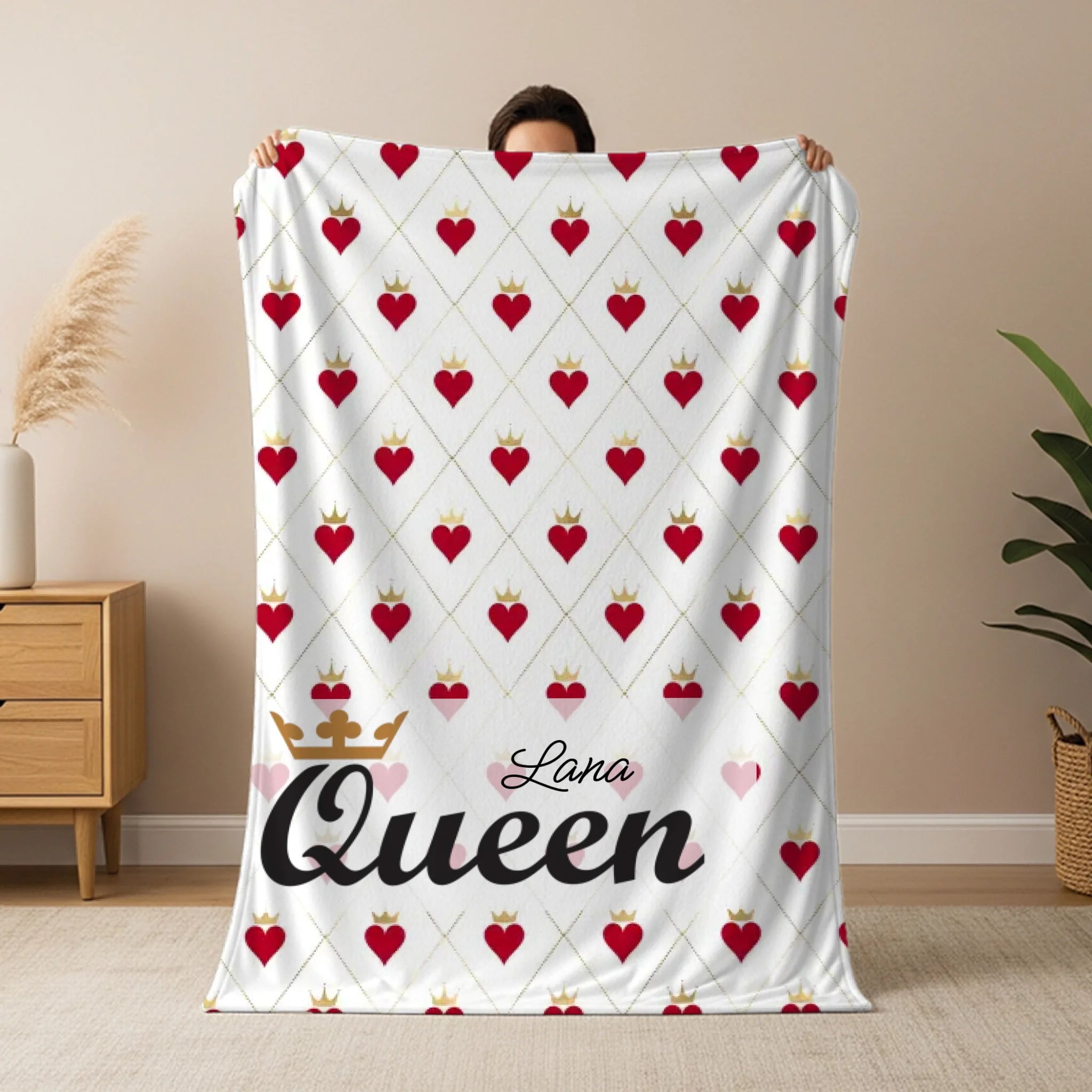 Plišana deka s natpisom “Queen” za žene s personaliziranim imenom