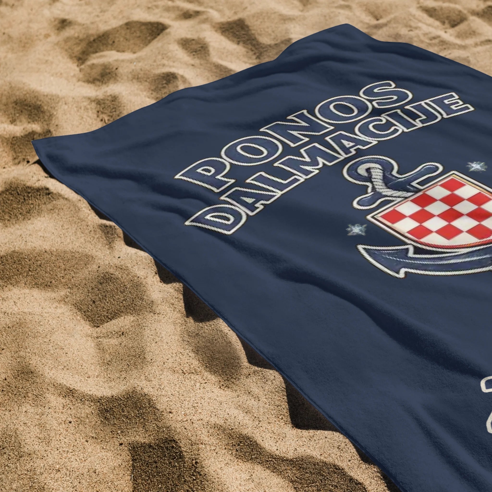 Personalizirani ručnik s hrvatskim nogometnim dizajnom