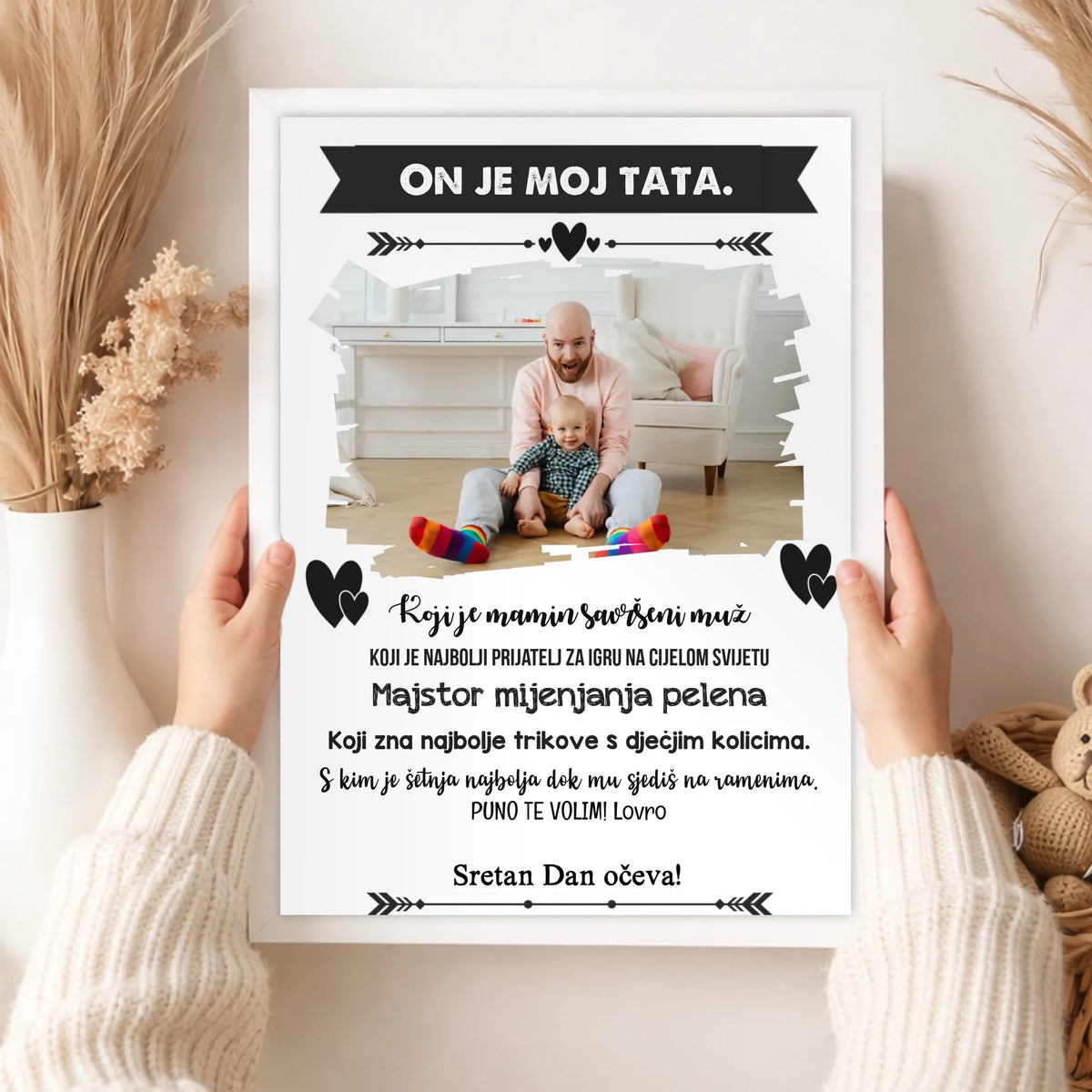 „On je moj tata” – personalizirana zidna slika s fotografijama i prilagodljivim tekstom