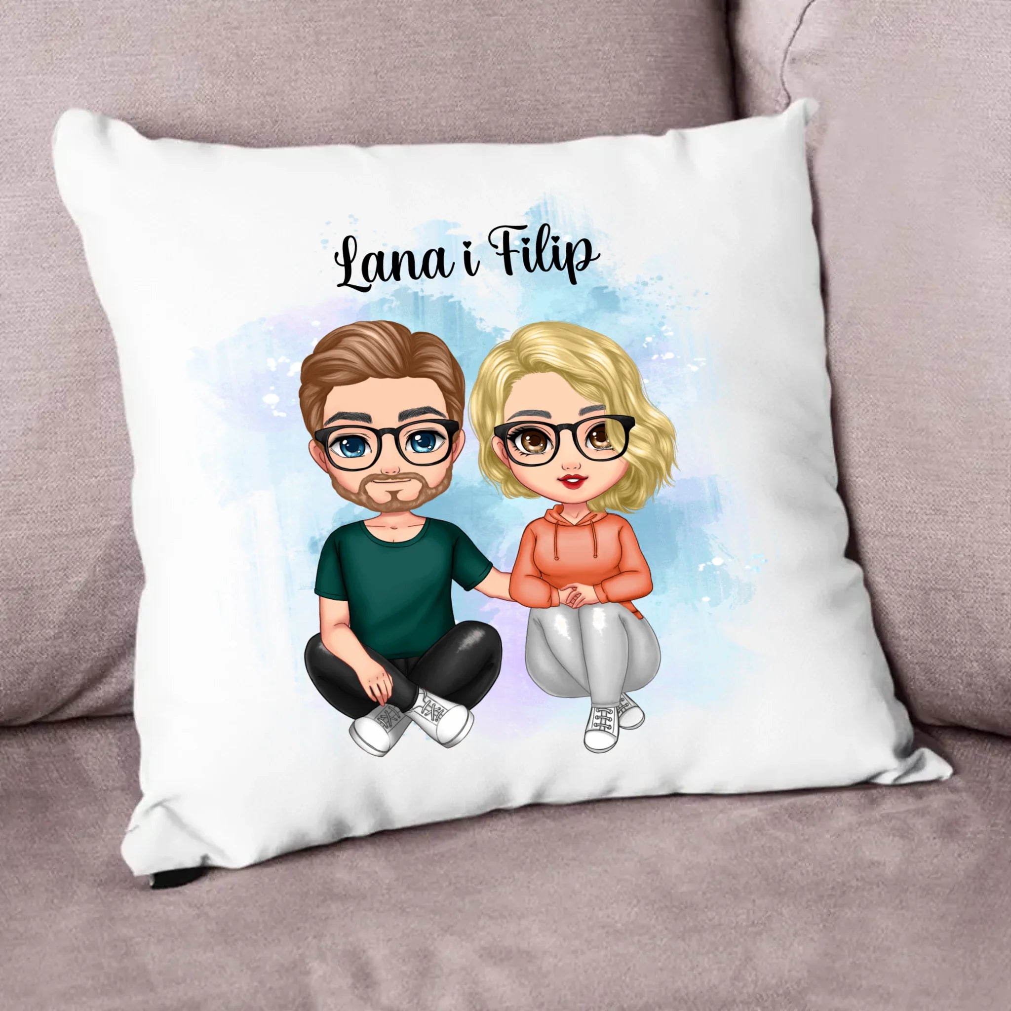 Personalizirani jastuk za parove – dizajn s likovima po želji