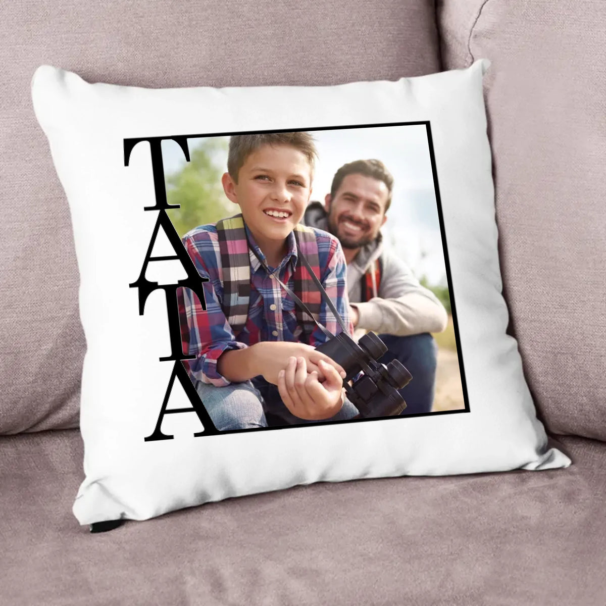 Poklon jastuk za tatu s natpisom „Tata” i vlastitom fotografijom