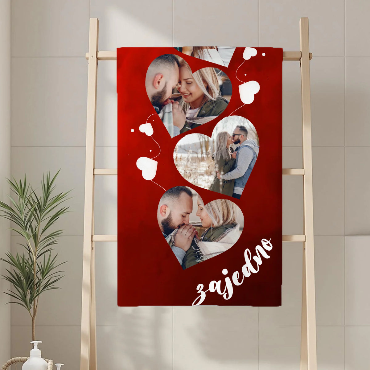 Personalizirani ručnik s fotografijom u obliku srca i prilagodljivim tekstom
