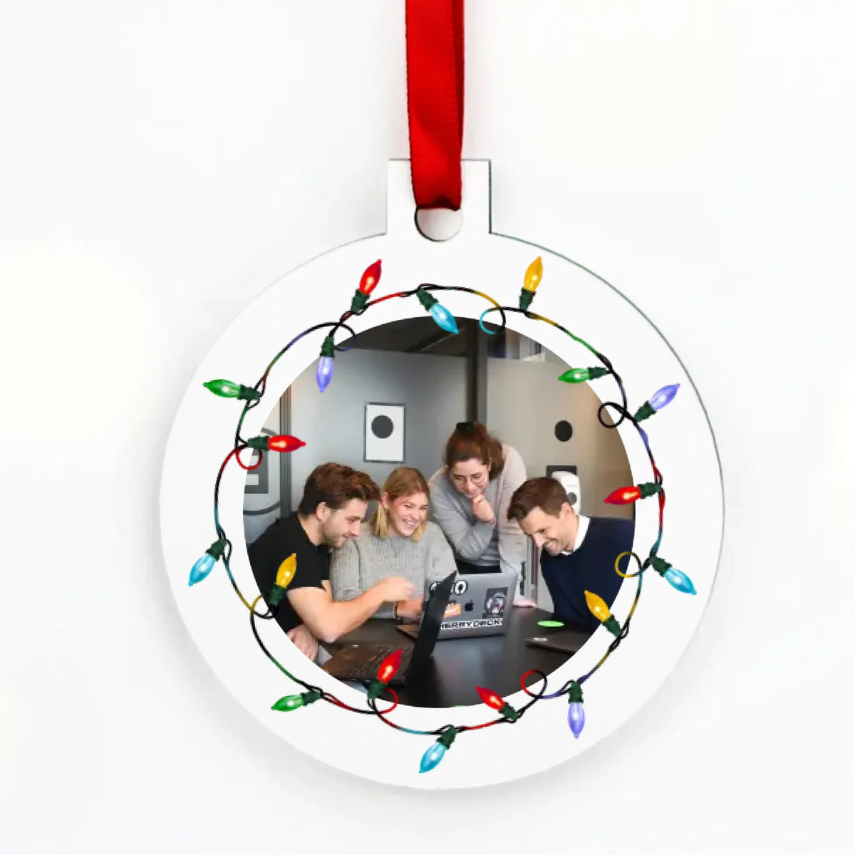 Personalizirani božićni ukras s fotografijom i božićnim lampicama